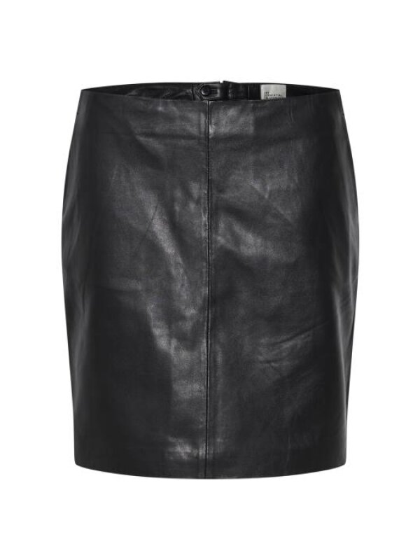 My Essential Wardrobe - 19 THE LEATHER SKIRT My Essential Wardrobe - 19 THE LEATHER SKIRT