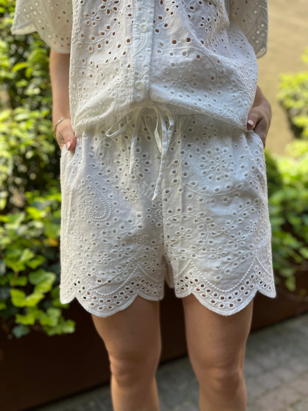 Neo Noir - Senna Embroidery Shorts