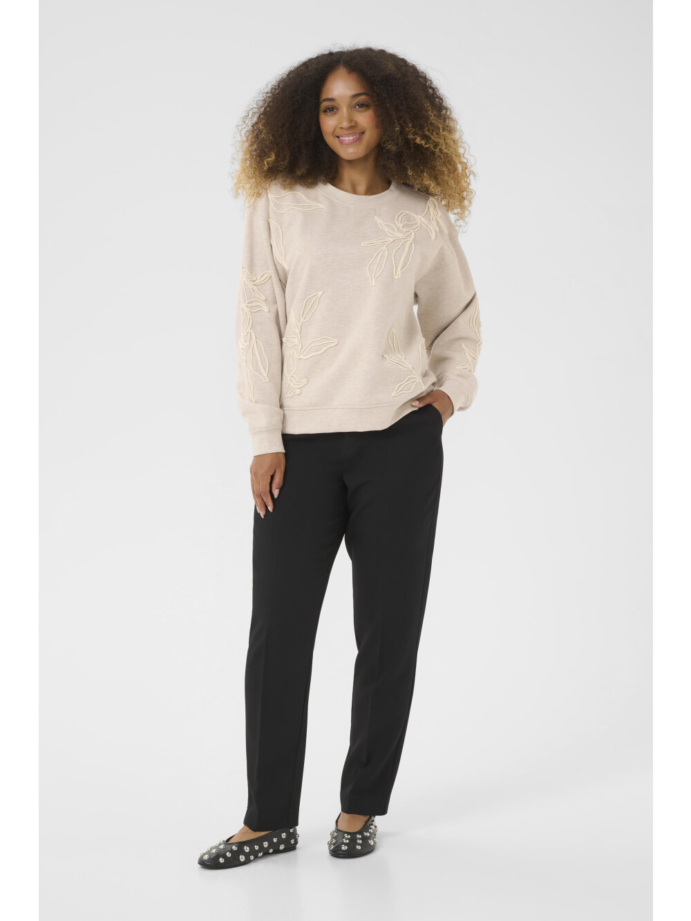 Cream - CRLovisa Embroidery Sweatshirt