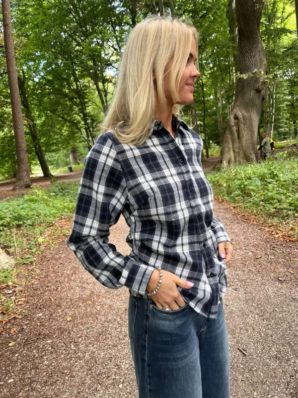 Modström - Trixymd skjorte Modström - Trixymd skjorte