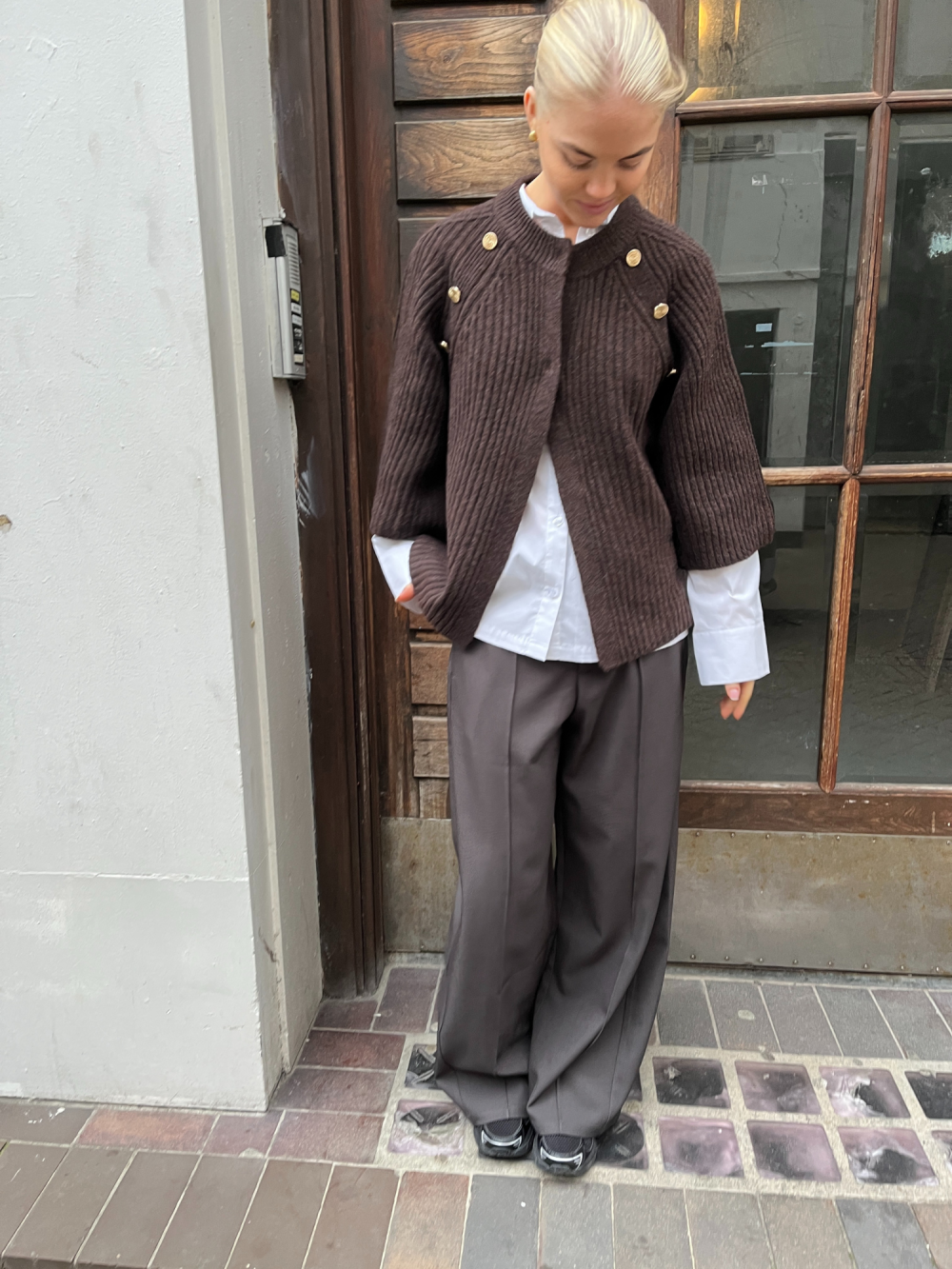 Continue - LOUIS CAPE