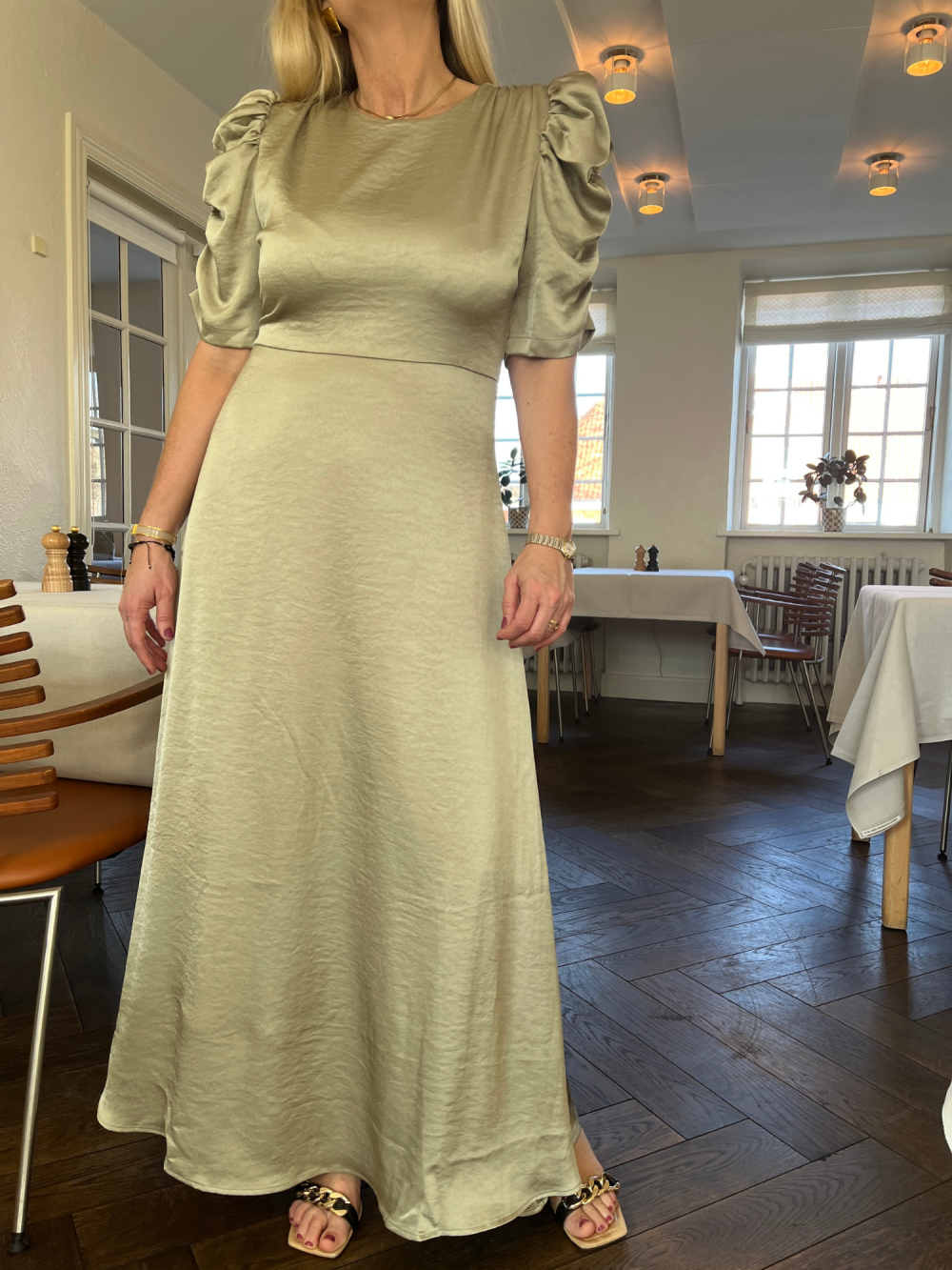 Neo Noir - Benuti Solid Kjole