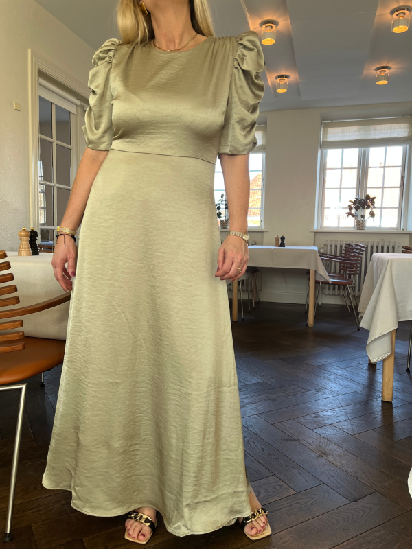 Neo Noir - Benuti Solid Kjole