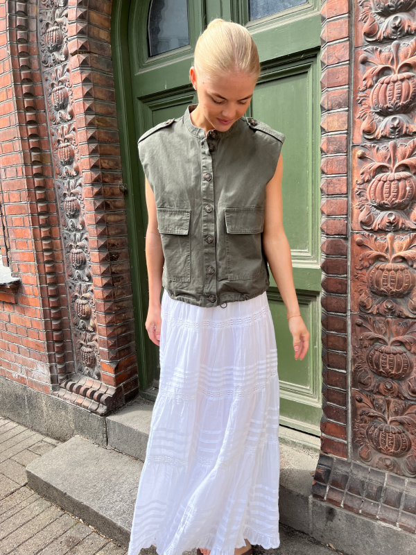 Continue - Carrie vest