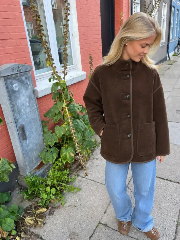 My Essential Wardrobe - MWFuna Jacket My Essential Wardrobe - MWFuna Jacket