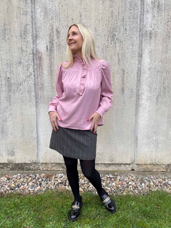 Continue - Ariana Studs Bluse Continue - Ariana Studs Bluse