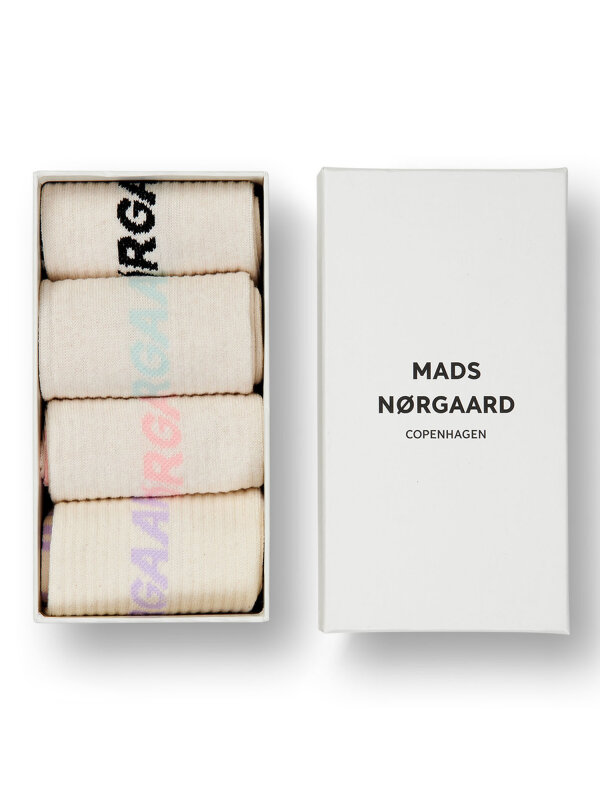Mads Nørgaard - Sock Box Logo Step